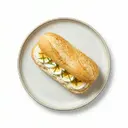 Baguette-Brötchen mit Ei und Remoulade