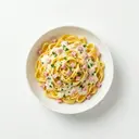 Eier-Frischteigwaren mit Kochschinkenwürfeln und Grundsauce hell/weiß