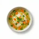 Eingestreute Reissuppe mit Fleischbrühe und Gemüse