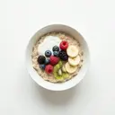 Haferflocken gesüßt, mit Joghurt 3,5 % Fett und Fruchtmischung