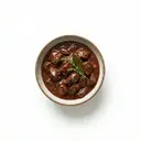 Hirschragout mit Grundsauce dunkel/braun und Rotwein