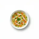 Hühnersuppe mit Hühnerfleisch und Suppengemüse