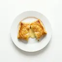 Käse im Blätterteig gebacken