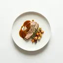 Kalbsbrust mit Hackfleischfüllung, gebraten im Ofen, mit Sauce