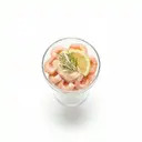 Krabben-Cocktail mit Mayonnaise, gestreckt mit süßer Sahne