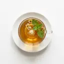 Kräutertee (Getränk) mit Zucker