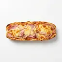 Pizzabaguette mit Kochschinken und Käse überbacken