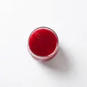 Roter Mehrfruchtsaft angereichert mit Vitaminen (Roter Multivitaminsaft)