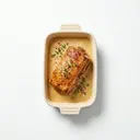 Schweinebrust mit Hackfleischfüllung, gebraten im Ofen, mit Sahnesauce von dunkler/brauner Grundsauce