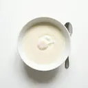Vanille-Milchsuppe mit Ei, gebunden mit Stärke