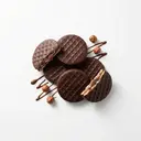 Waffelkekse mit Nuss-Nougatcremefüllung, schokoliert