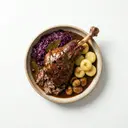 Wildschweinkeule geschmort, mit Wildsauce von dunkler/brauner Grundsauce