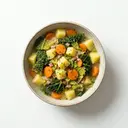 Wirsing-Eintopf mit Gemüsebrühe, Kartoffeln und Karotten