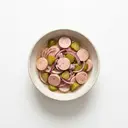 Wurstsalat mit Gewürzgurke und Essigmarinade