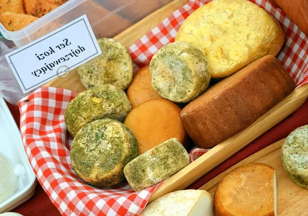 Foto von Galizische Piroggen Kartoffel-Käse – fertig angerichtet