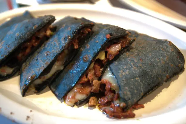 Foto von Blauer Mais-Tortillas aus New Mexico – fertig angerichtet