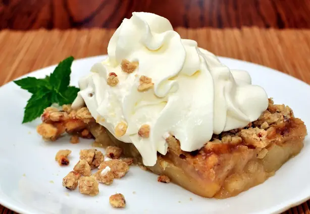 Foto von Klassische Crème Chantilly – fertig angerichtet