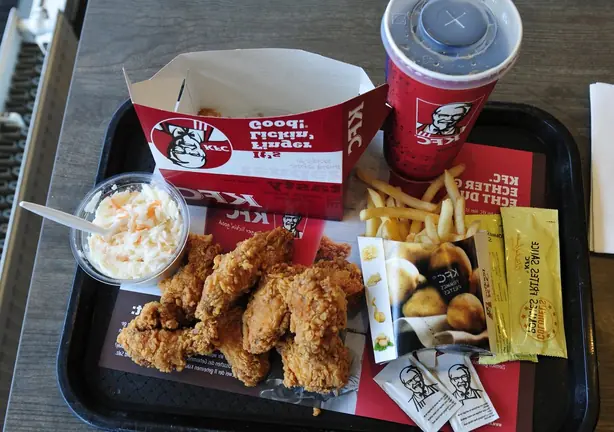 Foto von Buffalo Chicken Wings klassisch (3) – fertig angerichtet