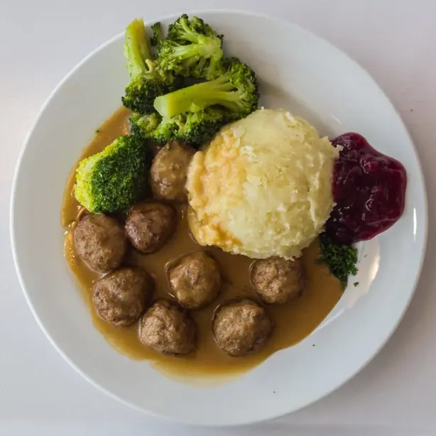 Foto von Schwedische Köttbullar Klassisch – fertig angerichtet