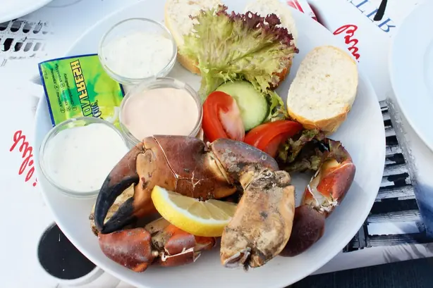 Foto von Helgoländer Knieper klassisch – fertig angerichtet