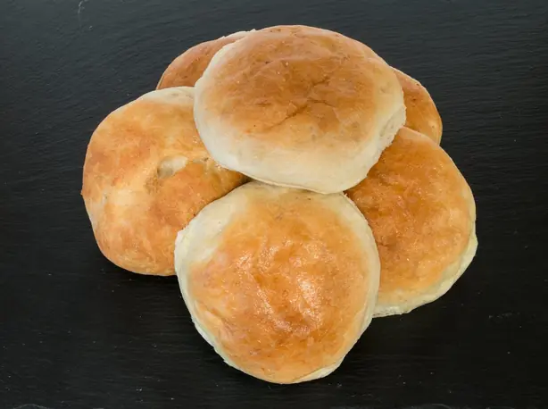 Foto von Lippische Strohsemmel klassisch – fertig angerichtet