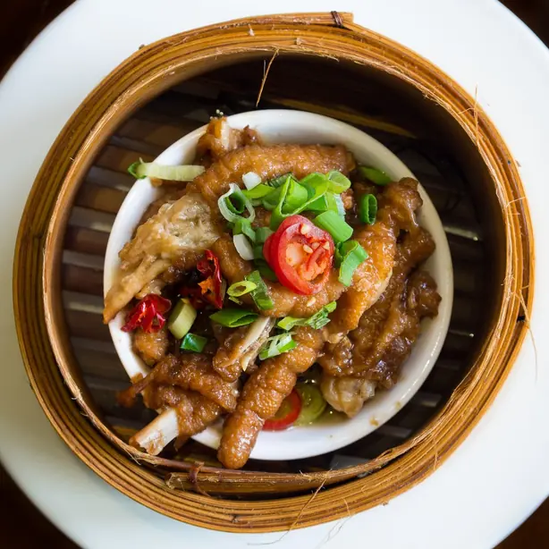 Foto von Chinesische Phönix-Klauen Dim Sum – fertig angerichtet