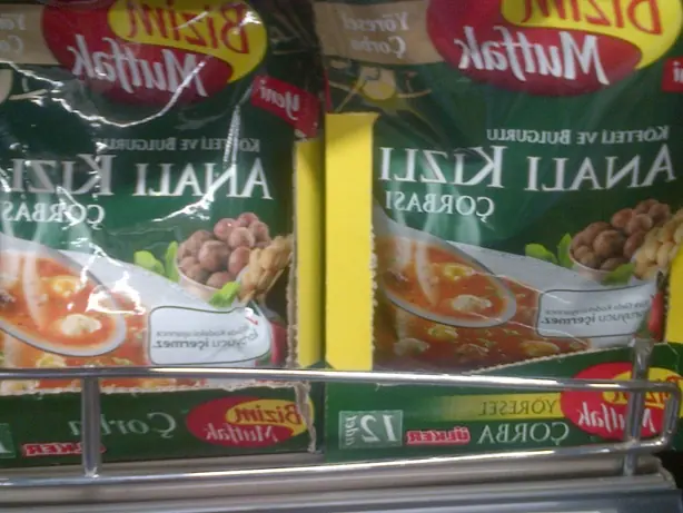 Foto von Analı Kızlı Suppe – fertig angerichtet