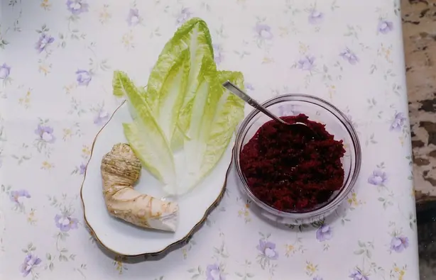 Foto von Klassischer Maror für den Seder – fertig angerichtet