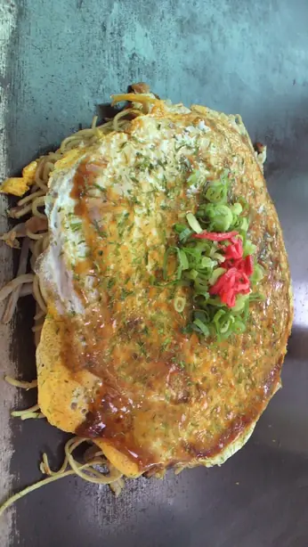 広島風お好み焼き – Foto: Naocchi (CC BY-SA 3.0)