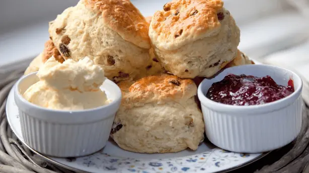 Foto von Original Cornish Pasty – fertig angerichtet