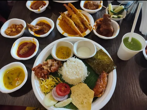 Foto von Bengalisches Hühnchen-Bhuna – fertig angerichtet