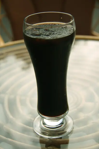 Foto von Englischer Gerstenwasser mit Zitrone – fertig angerichtet