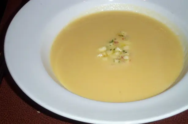 Apple parsnip soup with apple relish – Foto: stu_spivack (CC BY-SA 2.0)