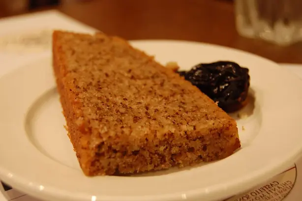 Foto von Französischer Maronenkuchen klassisch – fertig angerichtet