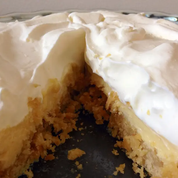 Foto von Atlantic Beach Pie mit Salzkeksboden – fertig angerichtet