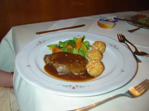 Foto von Dänische Braune Sauce mit Brun Kulør – fertig angerichtet