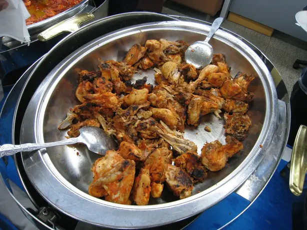 Foto von Javanisches Ayam Bumbu Rujak – fertig angerichtet