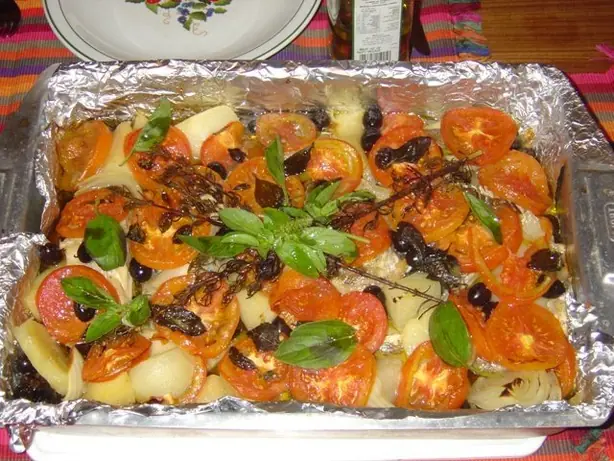 Foto von Portugiesischer Bacalhau mit Kartoffeln – fertig angerichtet