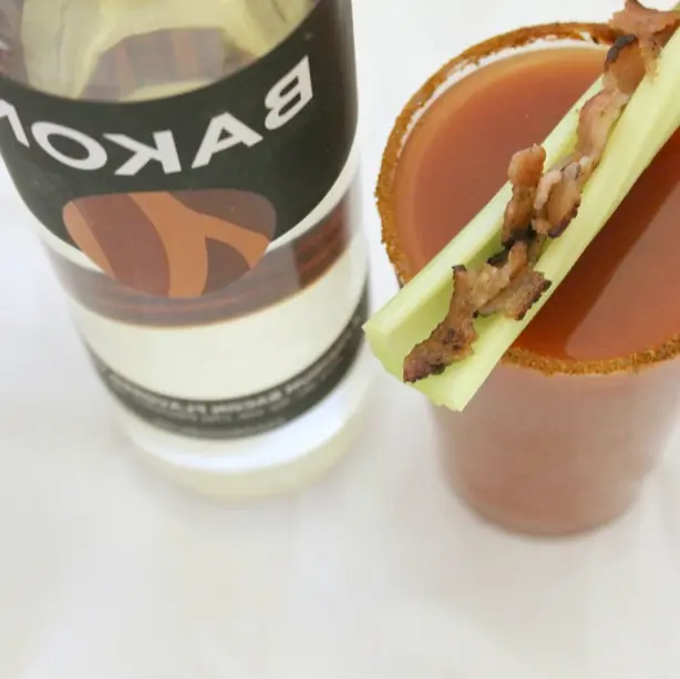 Foto von Bacon-Vodka selbst gemacht – fertig angerichtet