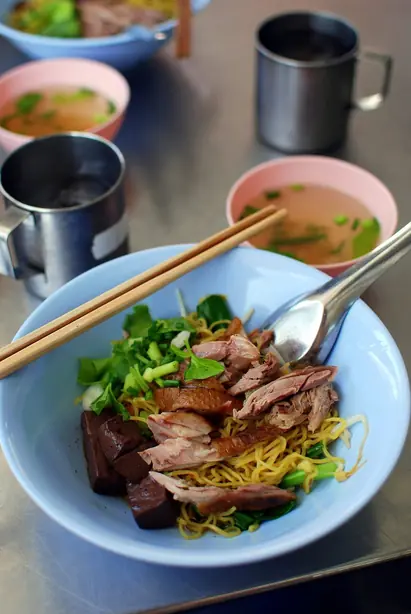 Foto von Deutsche Blutwurst mit Bratkartoffeln – fertig angerichtet