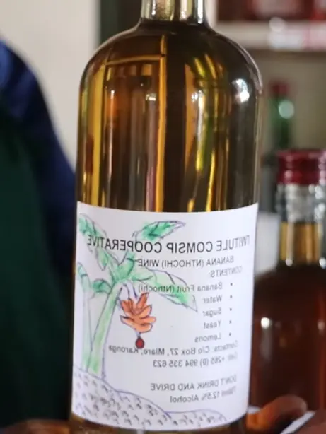 Foto von Tansanischer Bananenwein – fertig angerichtet