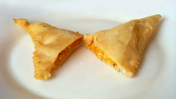 Foto von Monégasque Barbajuan mit Ricotta – fertig angerichtet