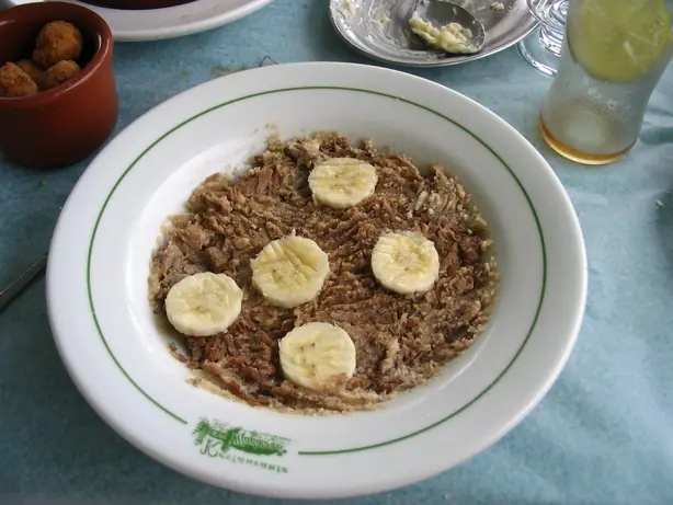 Foto von Brasilianischer Barreado Eintopf – fertig angerichtet