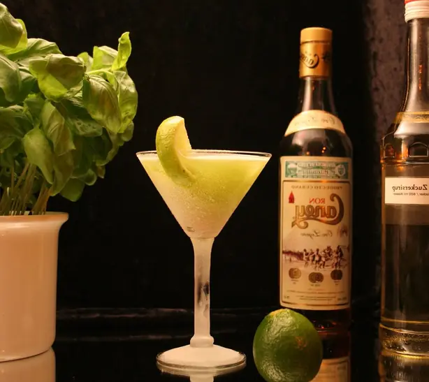 Foto von Klassischer Kubanischer Daiquiri – fertig angerichtet