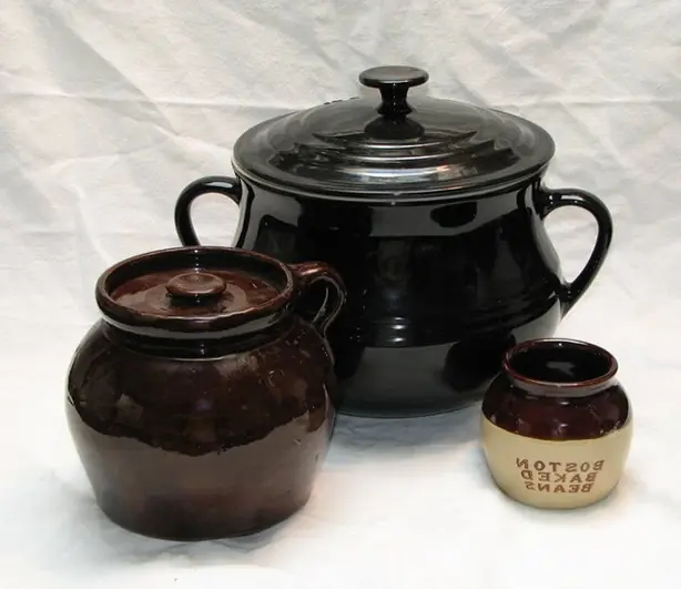 Foto von Boston Baked Beans mit Ahornsirup – fertig angerichtet