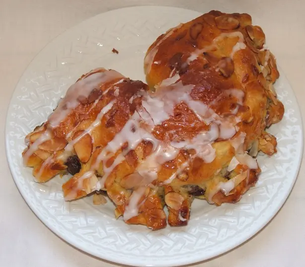 Foto von Amerikanische Bärenklauen mit Mandeln – fertig angerichtet