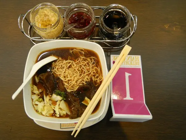 Foto von Texas-Style geräuchertes Brisket – fertig angerichtet