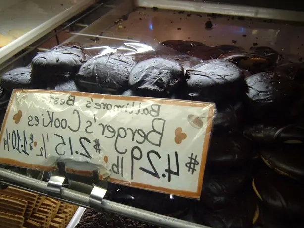 Foto von Baltimore Berger Cookies mit Schokoglasur – fertig angerichtet