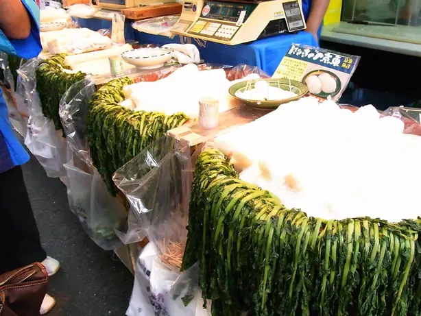 Foto von Tokyoer Bettarazuke (daikon eingelegt) – fertig angerichtet