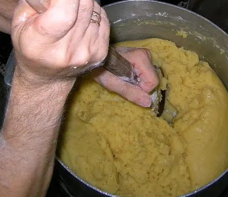 Foto von Klassischer Brandteig Grundrezept – fertig angerichtet